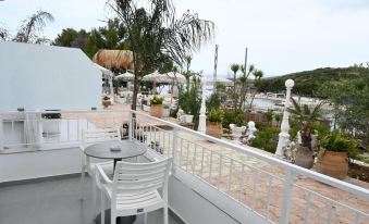 Emar Beachfront Hotel Ksamil
