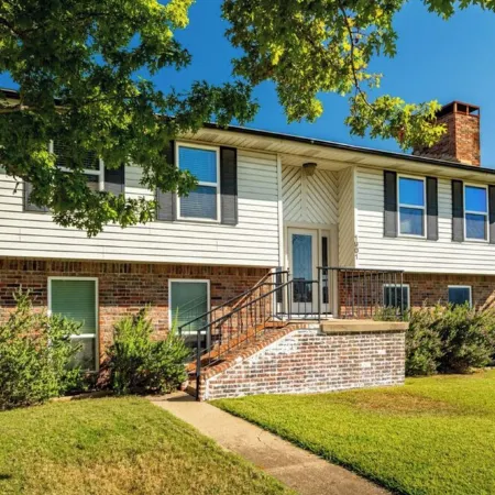 Loft w/ Big Pool, Huge Backyard, Fire Pit, PingPong, Pool Table,