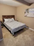 Main river home: Jon boat with trolling motor and hot tub!