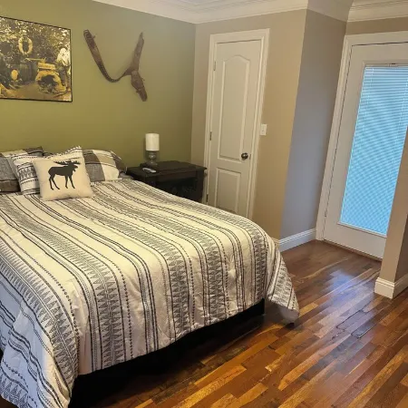 1-bedroom guest suite private entrance and private bathroom. No shared space!