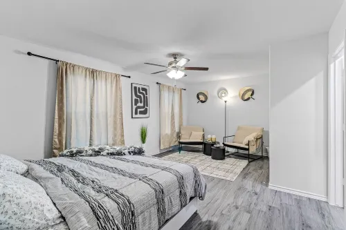 4 bd/2 ba Near AT&T stadium, TX Live! Six Flags, Globe Life