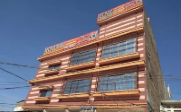 잠 잠 호텔 & 게스트 하우스 미르푸르카스  호텔