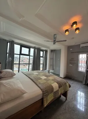 Baffour Apartments - Homestays