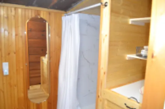 Cozy & efficient cabin w/ river access. Pet Friendly!