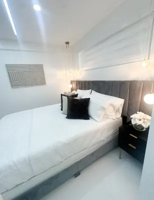 Stunning Oceanfront Apartment in the Heart of Daytona Beach