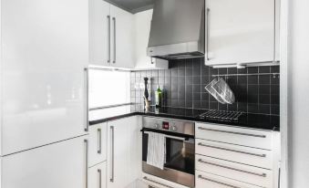 2Ndhomes Deluxe Studio w Sauna & Balcony