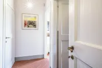 La Casa Nel Bosco d'Arte- Greve in Chianti, Holiday House with Private Garden