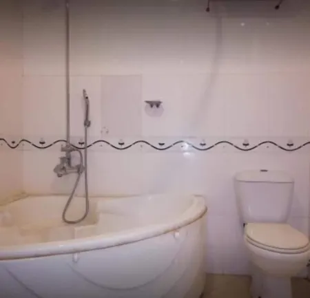 Denver Hotel Sialkot Отели рядом с достопримечательностью «Jinnah Efficiency School Ground Cantt»