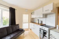 Umbrella Properties Apartment Birmingham Hotels in Hopwood