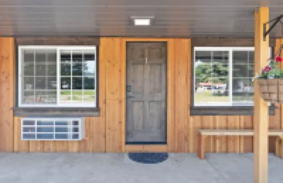 Lake Village Lodge