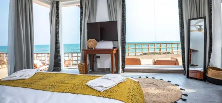 La Villa Aphro Отели в г. Нглши Аманфро