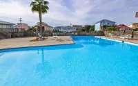 Queens Grant 211C - piscina