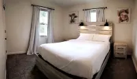 Harris House - Blocks away from quaint downtown Oneonta, Shopping and Food - Wifi