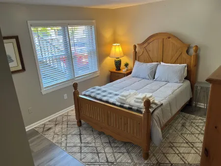 Closest condo to Sanford Stadium with parking 2 tenths of a mile