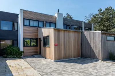 Attractive Holiday Home, Sunny Garden, Near the Beach