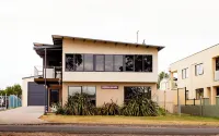 Binalong Bay Beach House Hotels near Binalong Bay