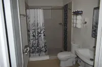 Beautiful Tranquil 1 Br Suite with Modern Interior Hotels in 