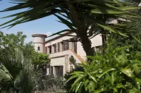 Charming house with swimming pool and near the beach, promo September - October