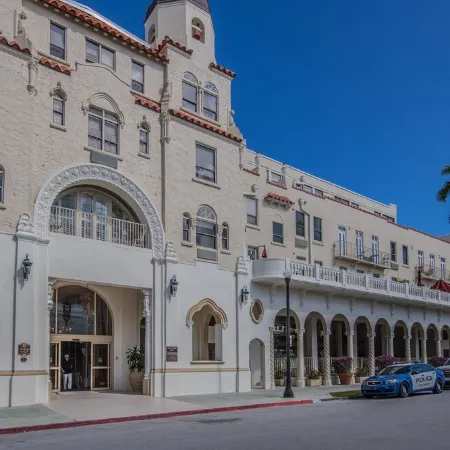 PALM BEACH HOTEL CONDO DESIGNER CHIC ONE BEDROOM