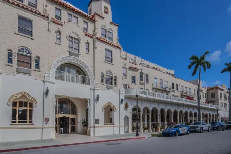 PALM BEACH HOTEL CONDO DESIGNER CHIC ONE BEDROOM Отели рядом с достопримечательностью «Палм-Бич»