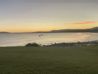 Seven Mile Beach Retreat Hotels near Gerringong Railway Station