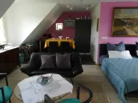Cozy apartment overlooking the greenery on the Lindenhof