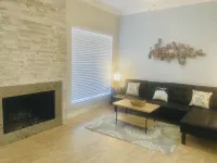 Serene Urban Retreat with indoor fireplace, walk to foodie heaven & more!