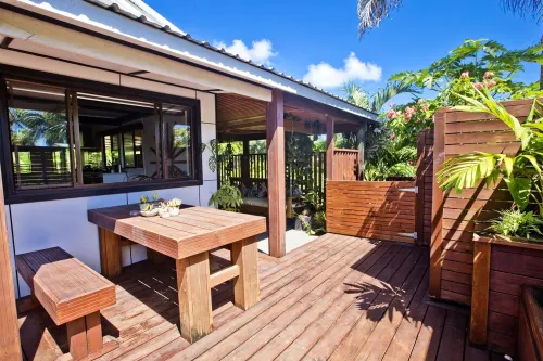 Nevaeh Holiday Home + Pool + Unlimited Internet Hotels in Avarua