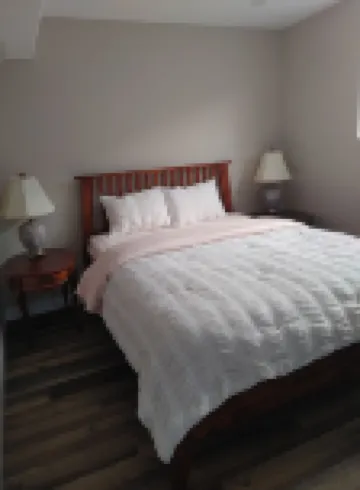 1Bed  1Bath Apartment  Quiet, close to park, beach,  biking and walking trails
