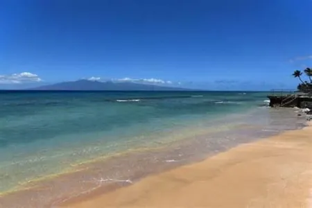 Hale Kai #116 Oceanfront Condo, just steps to the beach, pool and BBQ!