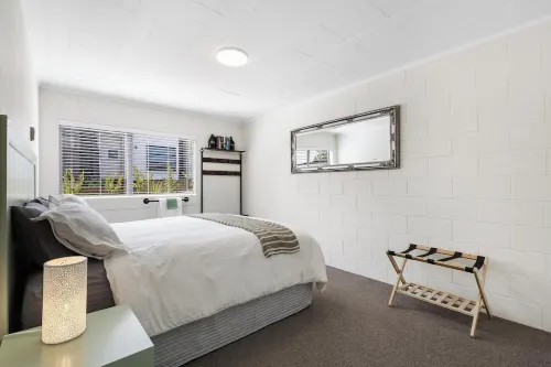 Bunker 1  "Urban meets Rustic" Hotels in Te Awamutu
