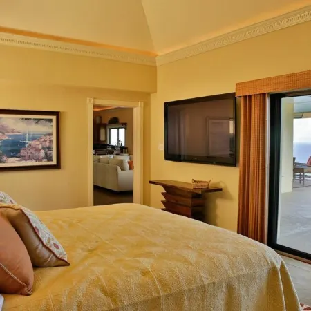 Private Paradise!  One level, panoramic views from every room!
