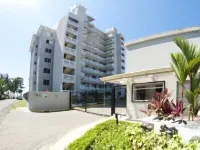Beach Front Condo Sleeps 5 Excellent open All of March 2025!