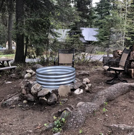 Cozy Creekside  Cottage.
