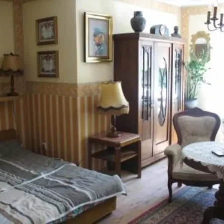 Apartment in the House with garden