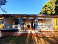Casa de Campo com Ampla Área de Lazer, Piscina, Mini Campo e Quadra