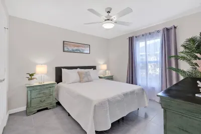 Modern Private 2 BR 1 BA and Kitchen Near the Beach Các khách sạn gần Port St Lucie Botanical Gardens