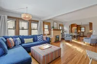 Rarely Available - Downtown Wayzata Home Hotels in Wayzata