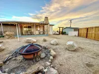 Desert Escape in 29 Palms - Stargaze and Soak under the stars - 5 mins from JTNP Hotels near Little Church of the Desert