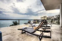 Breathtaking views over los muertos beach, Sky Suite C
