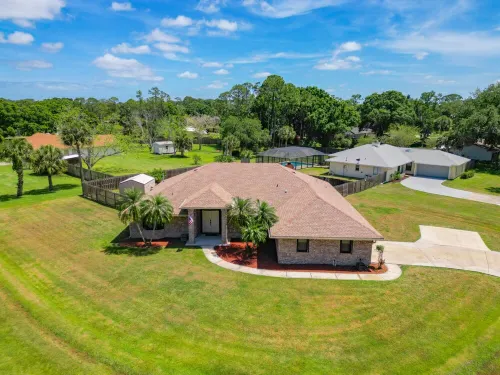 Cozy Brick Vacation Home with Pool Hotels in Palm Bay