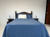 BEACH HOUSE WITH WI-FI/POOL/GRILL Hotels in Lucena