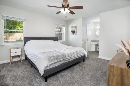 Rare~Boho~OutdoorOasis~Pool~Firepit~Grill~Kingbed~ Отели в г. Тилер