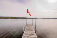 Moira Lake - Lake Front Family Cottage - All Season Oasis