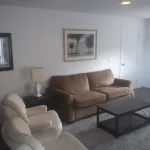Stylish 2bd lower level  apt in newer constructed south hill home - 방갈로