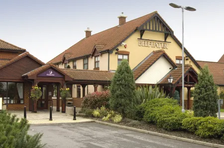 Premier Inn Newcastle Gosforth/Cramlington Отели рядом с достопримечательностью «Azure Garden Centre & Cafe»