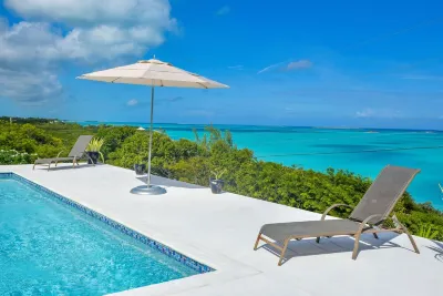 Breathtaking Views, Outstanding Accommodation - Pool, Deck & Solar Hotels in 