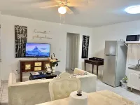 Lovely Apartment with King Size Bed in Venetian Road