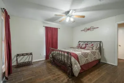 2 bed 2 bath no cleaning fees!