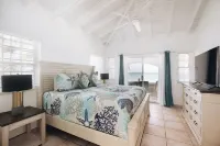 Beachfront Home with Screened-In Porch - Near Downtown - Auto On Generator Hotels in Northwest